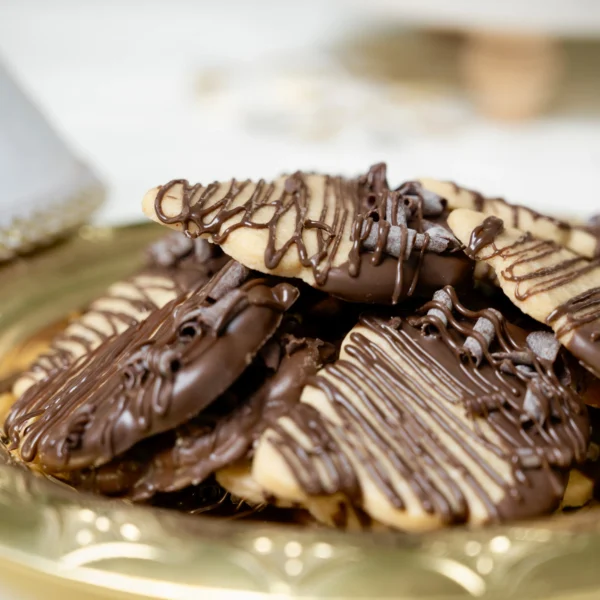 Cinnamon Sablé with Dark Chocolate